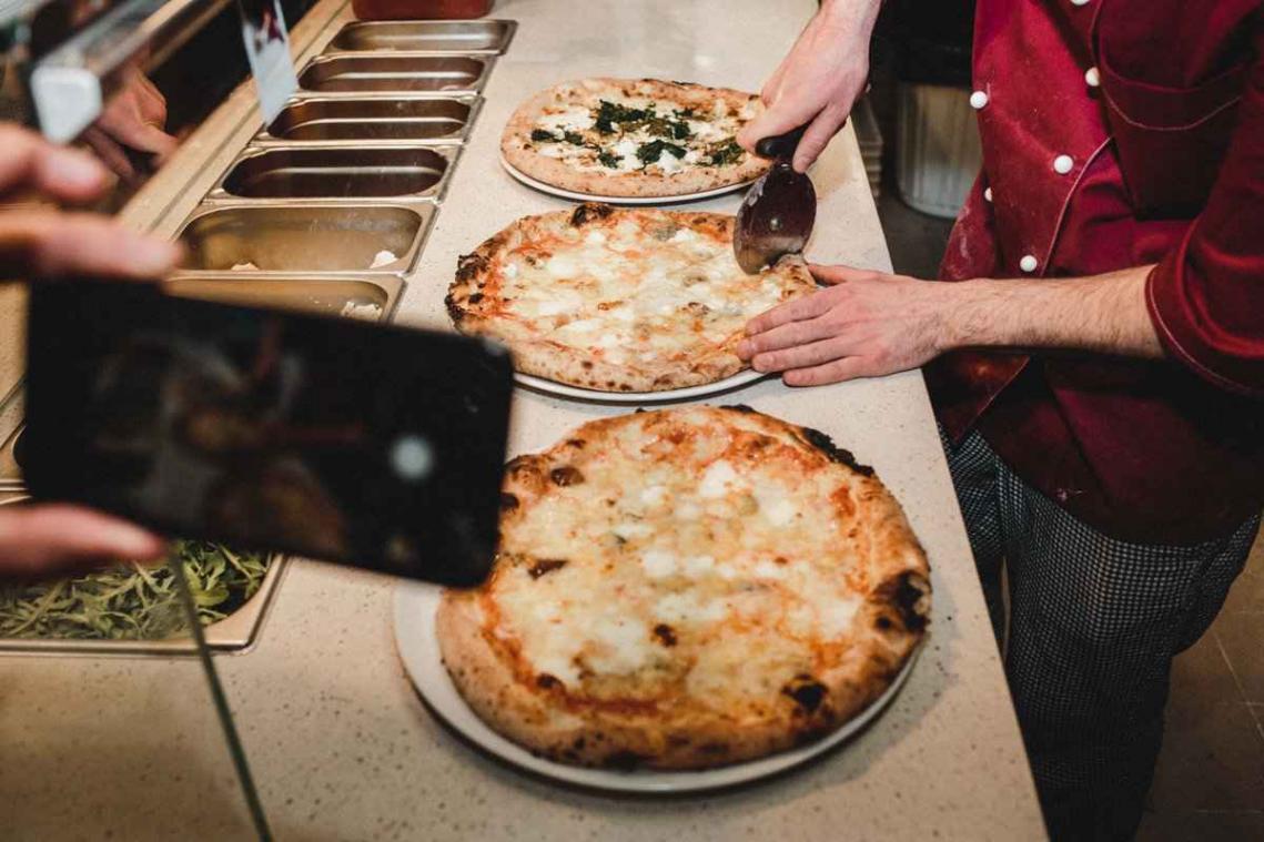 Pizza met 111 kazen breekt wereldrecord