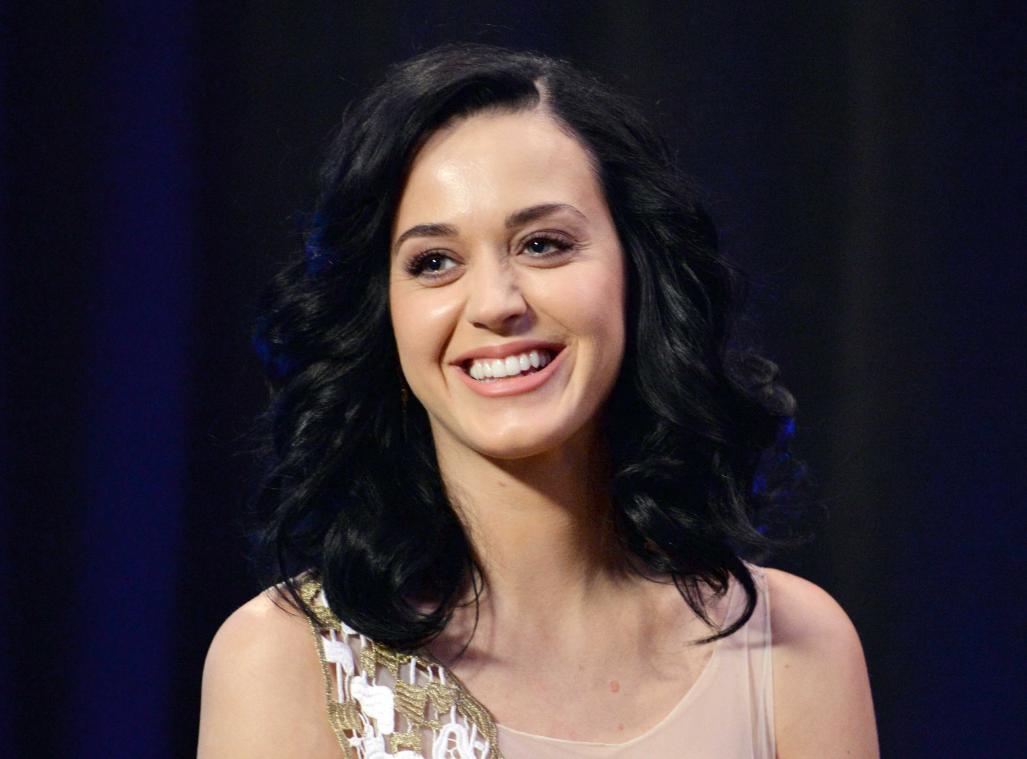 Katy Perry speelt weervrouw in campagne tegen klimaatverandering