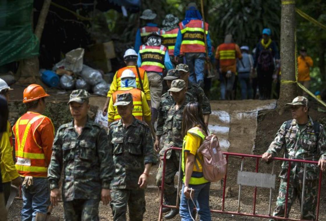 Reddingswerker komt om na bevoorrading Thaise kinderen in grot