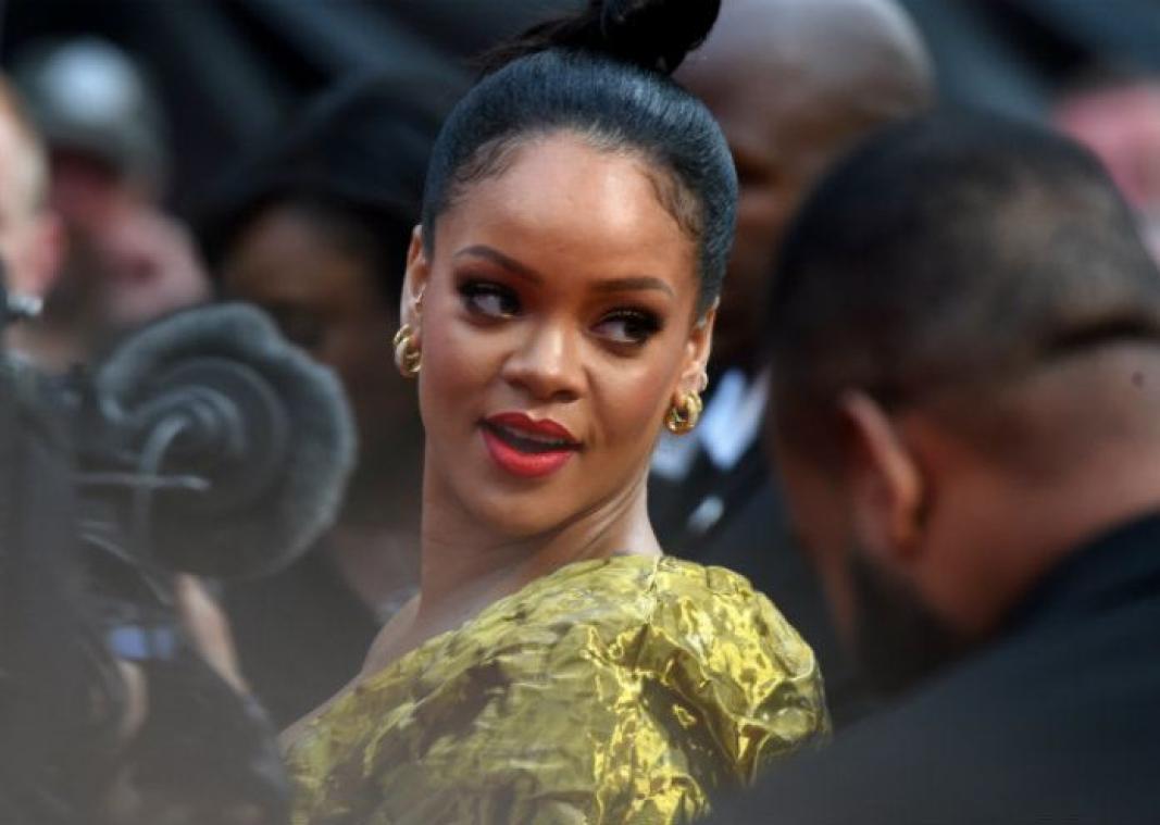 Rihanna poseert als eerste zwarte vrouw ooit op de cover van Britse Vogue