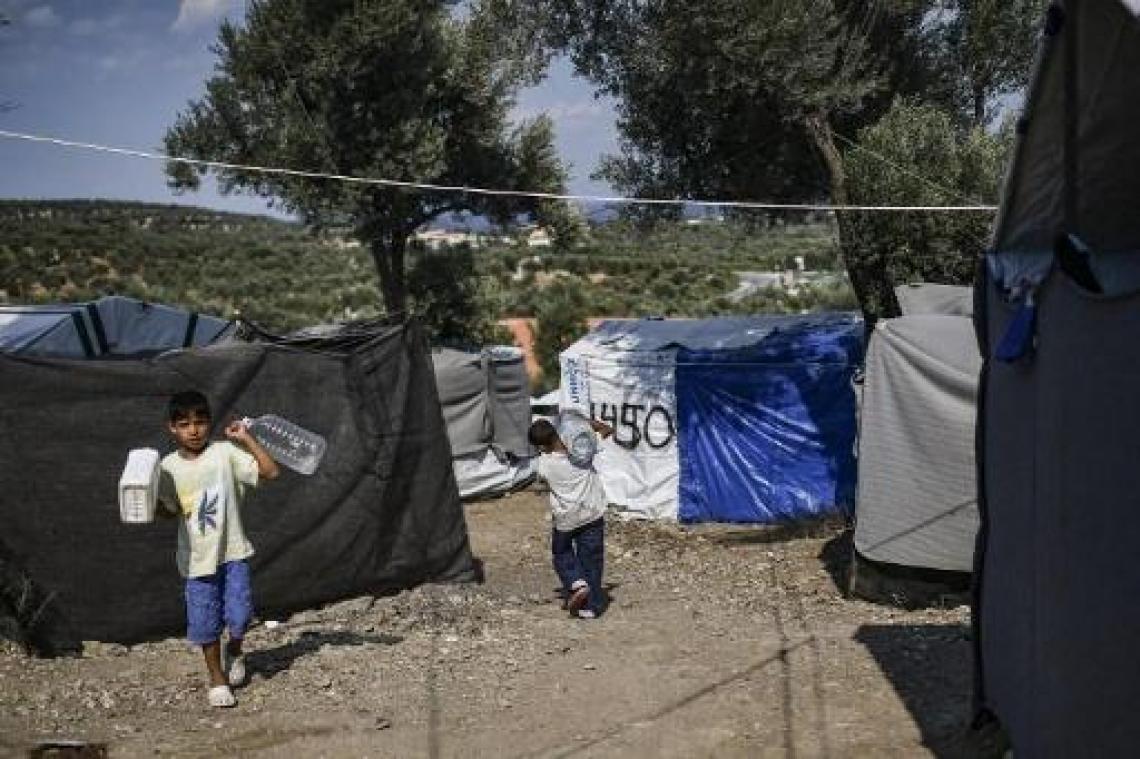 Overbevolking in vluchtelingenkampen verhoogt kans op geweld, zegt Griekse burgemeester