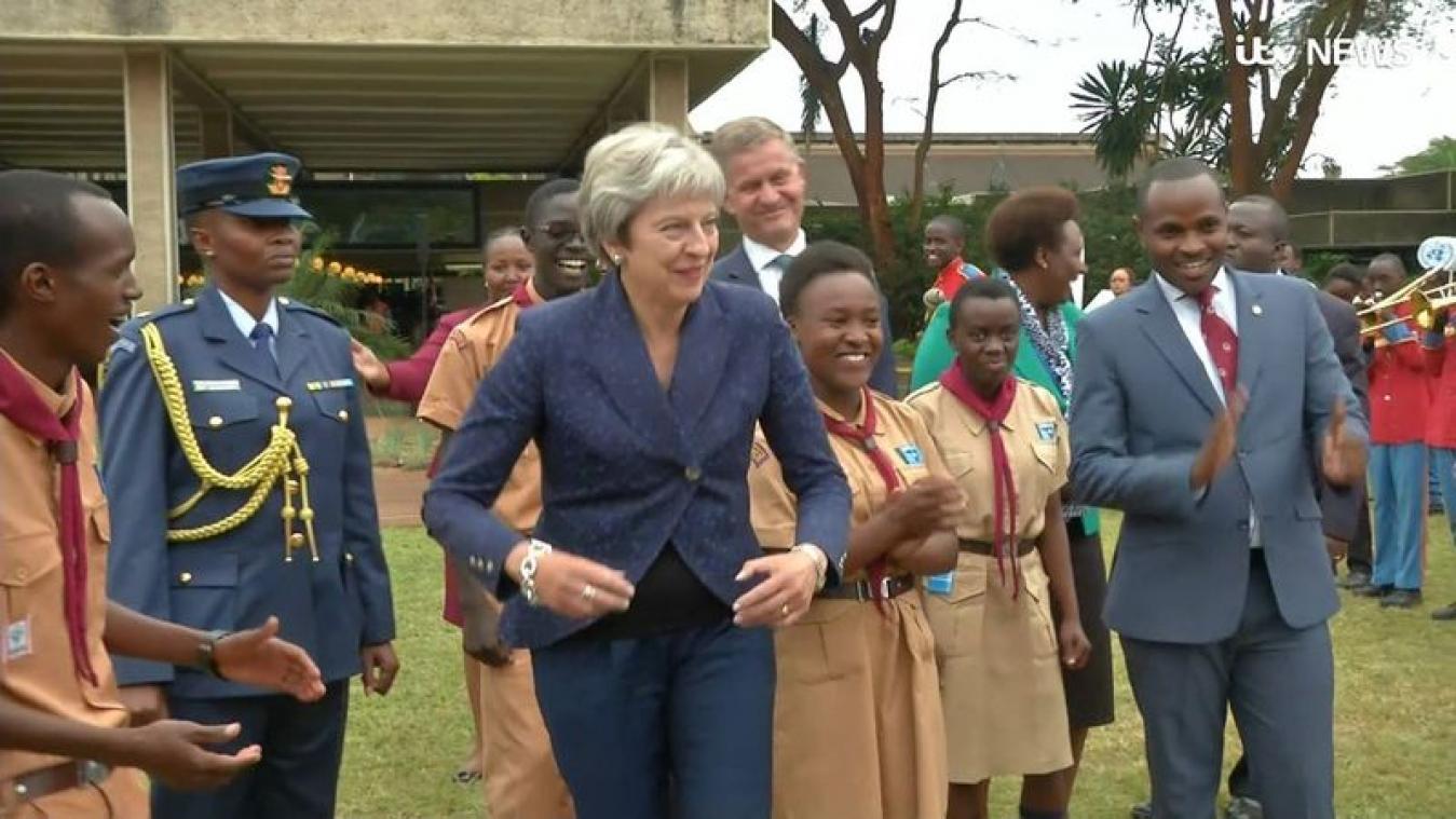 VIDEO. Theresa May haalt opnieuw beste dancemoves boven