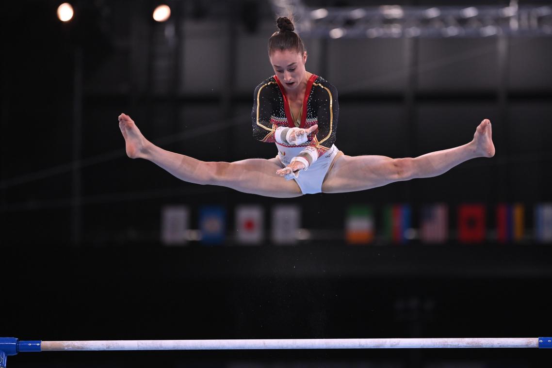 Nina Derwael schenkt België aan brug eerste gouden medaille op Olympische Spelen