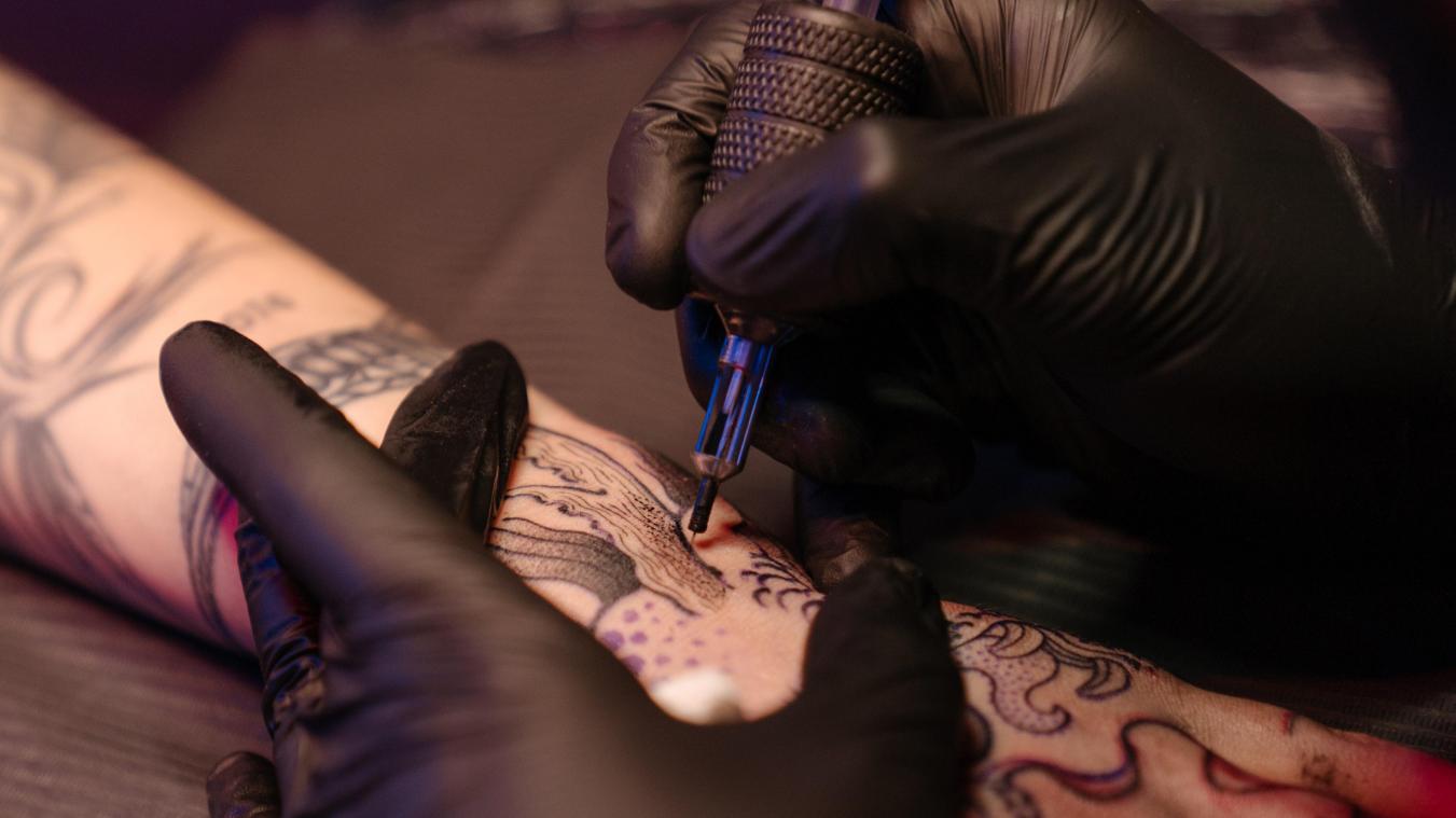 Deze strengere regels voor tattoos zijn nu van kracht