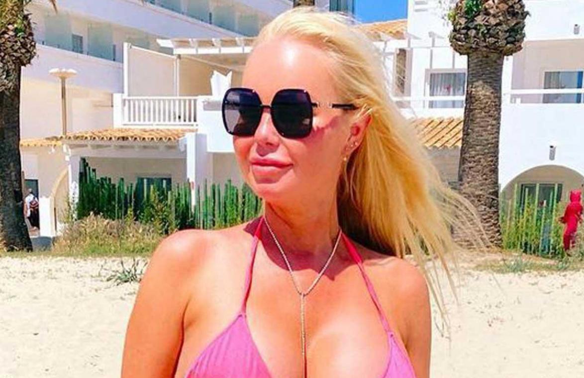 Lesley-Ann Poppe verbaast volgers met bikinifoto: «Tepelpiercings check!»