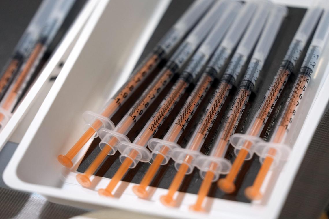 Hoge gezondheidsraad: mensen die geen pokkenvaccin kregen, laten zich best inenten tegen apenpokken
