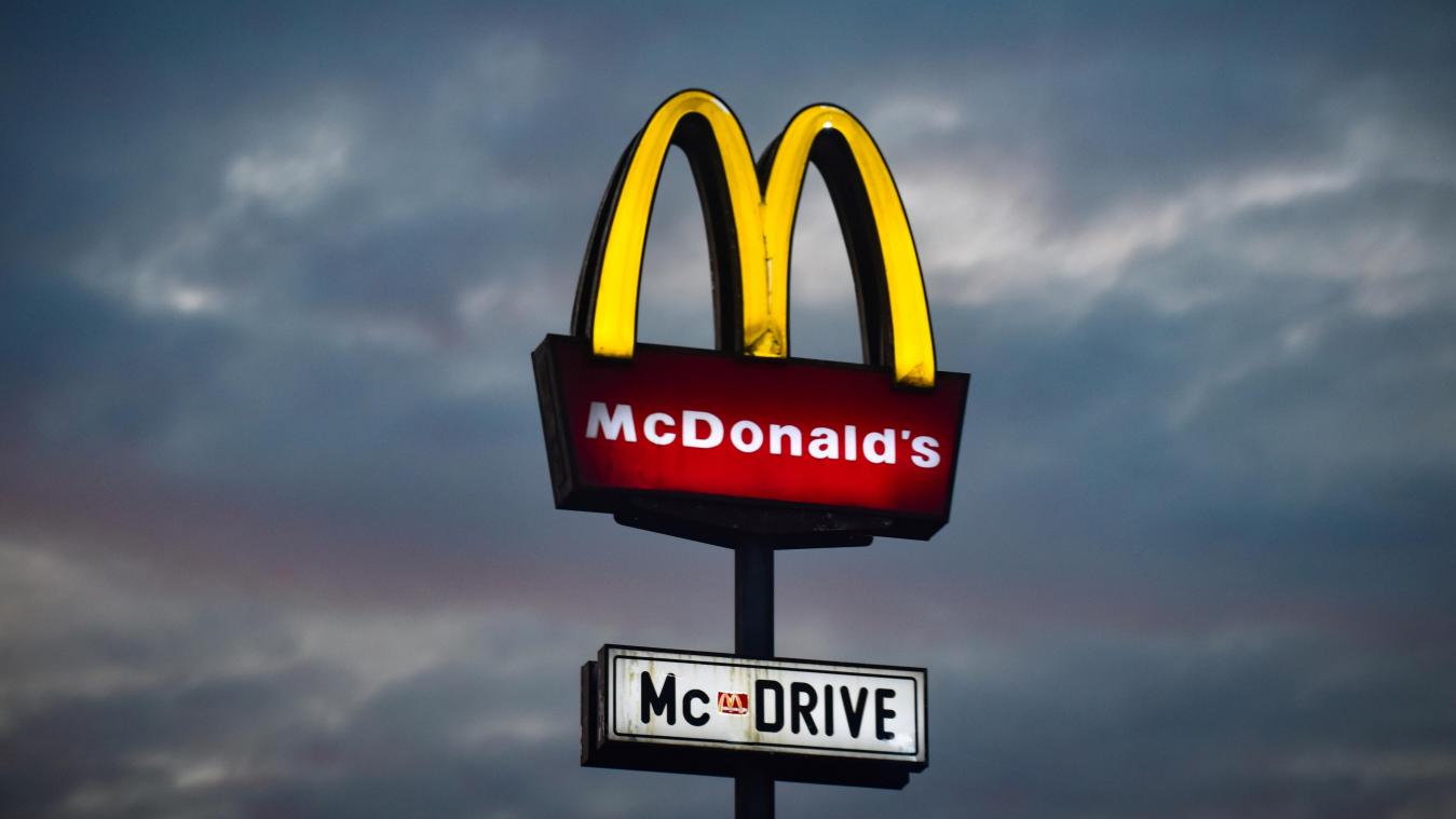 HILARISCH! Deze vrouwen kozen voor een originele rit naar de McDonald’s Drive (video)