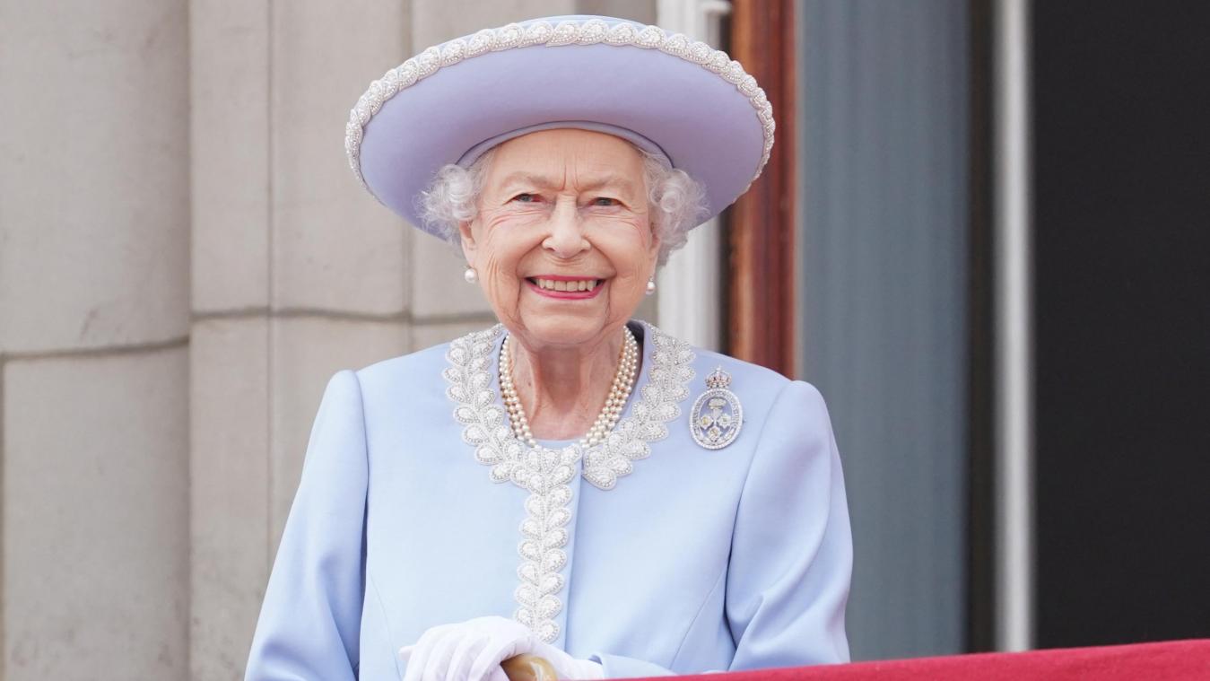 Dokters Queen Elizabeth II «bezorgd» over haar gezondheid: «Signalen dat er iets serieus aan de hand is»