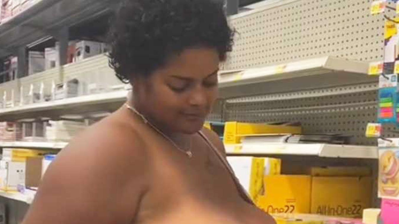 Moeder onder vuur omdat ze borstvoeding geeft in supermarkt: «Hoeft dat écht zo indiscreet?!» (video)