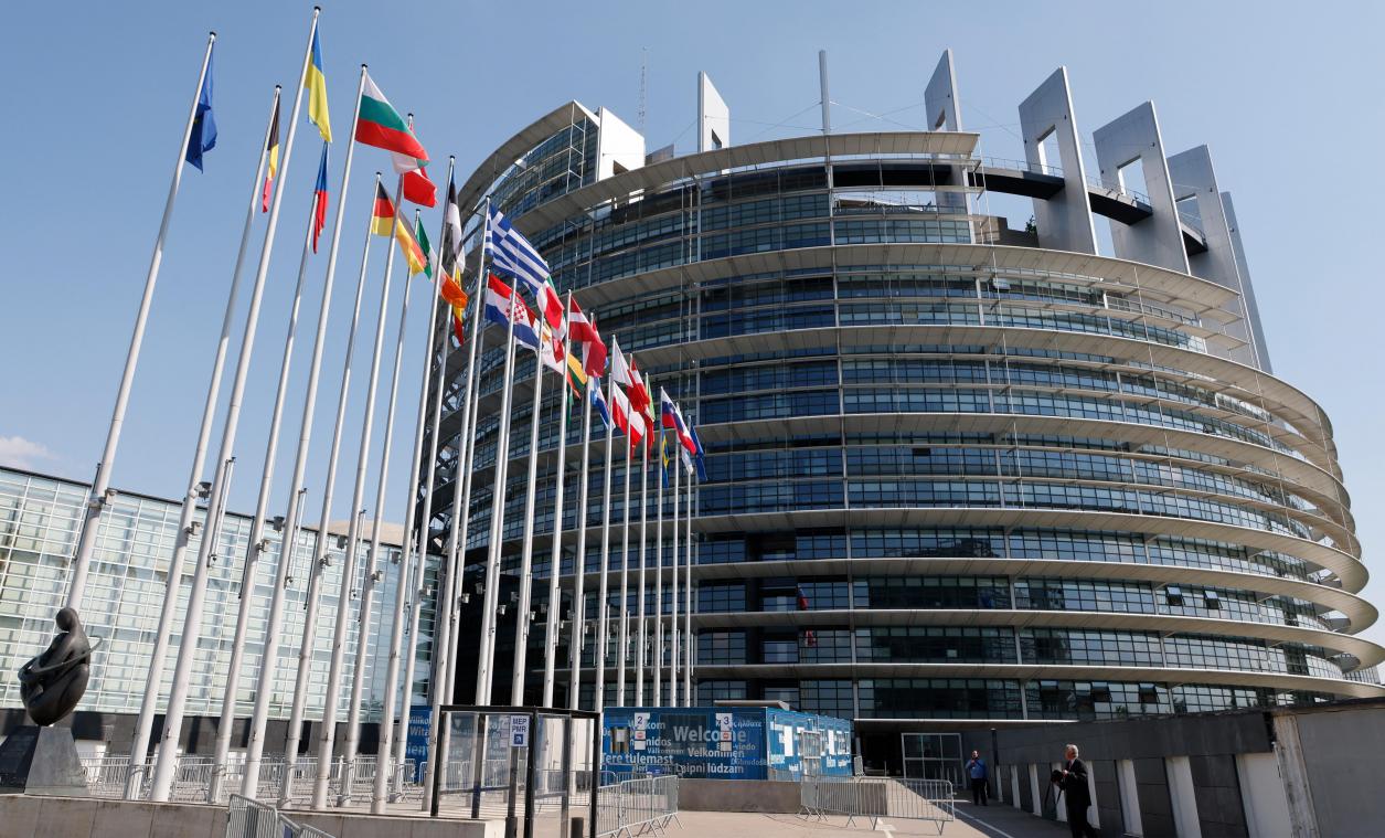 Kocht Qatar het Europees Parlement om? 16 huiszoekingen en 4 arrestaties in onderzoek naar corruptie